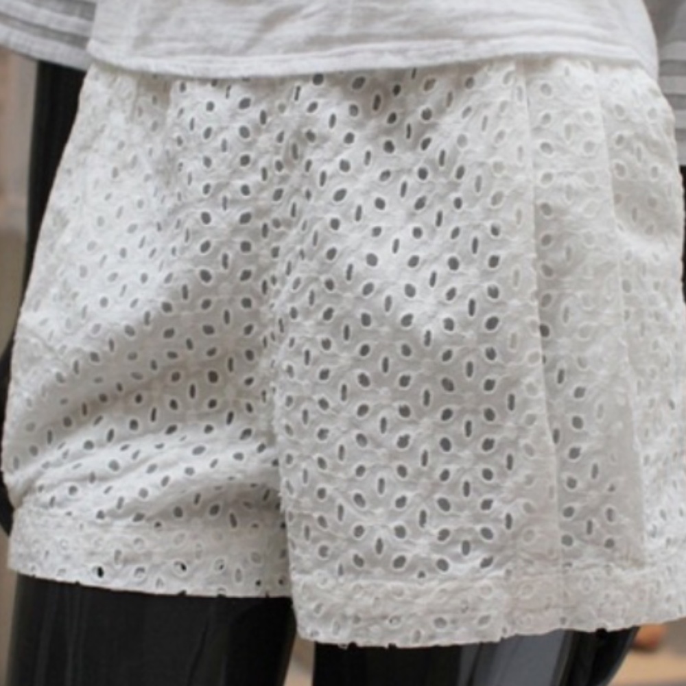 H&M Conscious Collection Eyelet Shorts White 6